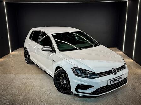 VOLKSWAGEN GOLF 2.0 TSI R